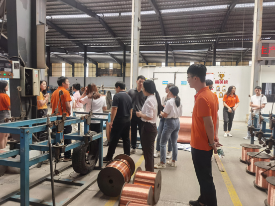 禪誠電纜員工 禪誠電纜員工